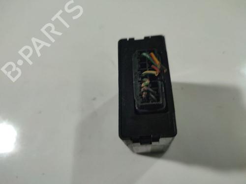 Used Electronic module Electronic module TOYOTA YARIS (_P1_) 1.3 (SCP12_, SCP13_, SCP12R, SCP13R) (87 hp) 32535862 32535862