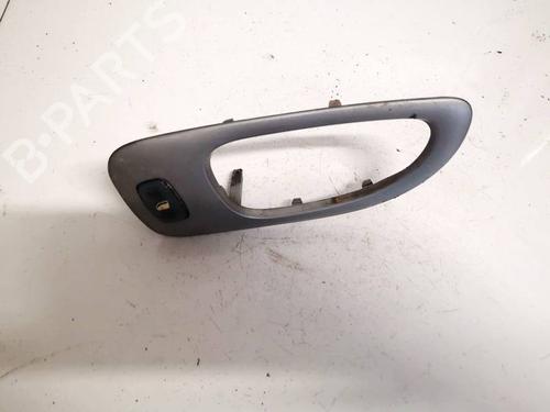 Used Switch Switch PEUGEOT 407 (6D_) 2.0 HDi 135 (6DRHRH, 6DRHRE, 6DRHRG, 6DRHRJ) (136 hp) 32625974 32625974