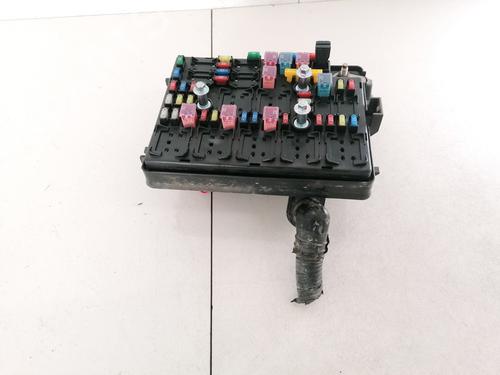 Used Fuse box Fuse box 33079300 33079300