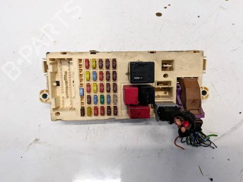 Used Fuse box Fuse box 38579884 38579884