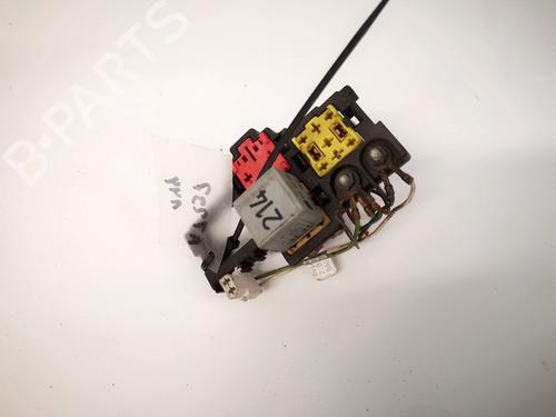 Used Fuse box Fuse box AUDI 100 C4 Avant (4A5) 2.5 TDI (115 hp) 32884082 32884082