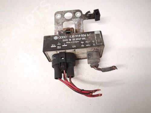 Used Electronic module Electronic module SKODA FABIA II (542) 1.4 (86 hp) 40243700 40243700