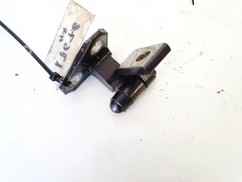 hingedoor-check-strap-vw-passat-b6-3c2-2005-2006-2007-2008-2009-2010-2011-32902916 main image