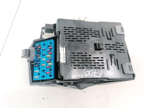 Used Fuse box Fuse box RENAULT SCÉNIC I MPV (JA0/1_, FA0_) 1.9 dCi (JA05, JA1F) (102 hp) 33094838 33094838