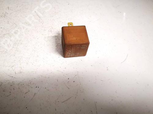 Used Electronic sensor Electronic sensor OPEL OMEGA B (V94) 2.2 DTI 16V (F69, M69, P69) (120 hp) 32619666 32619666