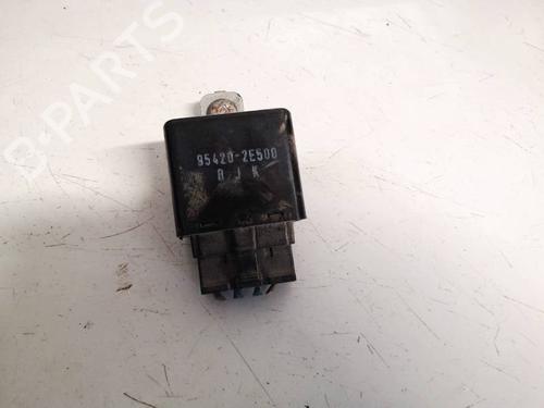 Used Electronic module Electronic module HYUNDAI TUCSON (JM) 2.0 CRDi (136 hp) 32585957 32585957