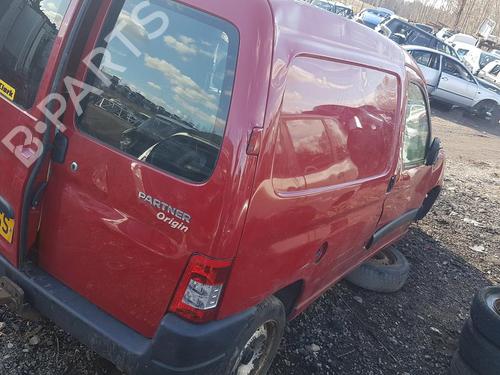 Fuse box PEUGEOT PARTNER MPV (5_, G_) 1.6 HDi 90 | BP33490405E1 - Image 6