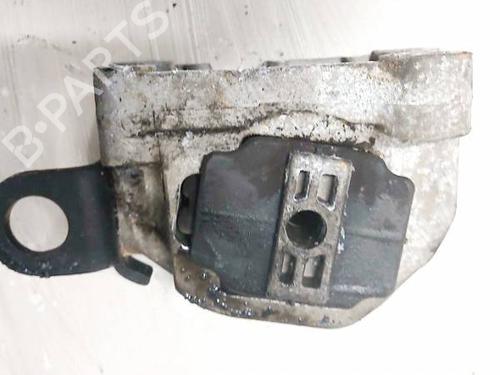Used Engine mount Engine mount VOLVO XC90 I (275) D5 AWD (163 hp) 32929491 32929491