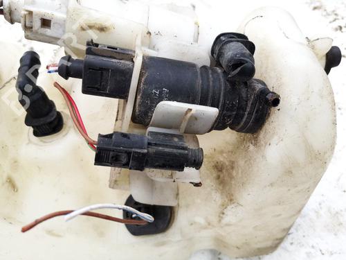 Used Washer pump Washer pump MERCEDES-BENZ CLS (C219) CLS 500 (219.375) (306 hp) 35392515 35392515