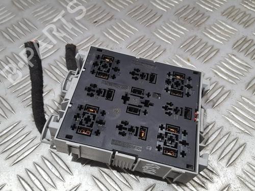 Used Fuse box Fuse box VW TOUAREG (7LA, 7L6, 7L7) 5.0 V10 TDI (313 hp) 33503527 33503527