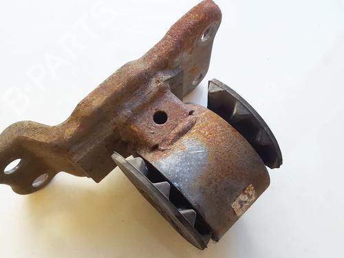 Used Engine mount Engine mount MITSUBISHI LANCER VII (CS_A, CT_A) 1.6 (CS3A) (98 hp) 33520670 33520670