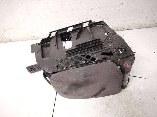 Used Armrest / Center console Armrest / Center console VOLVO V50 (545) 2.0 D (136 hp) 40286569 40286569