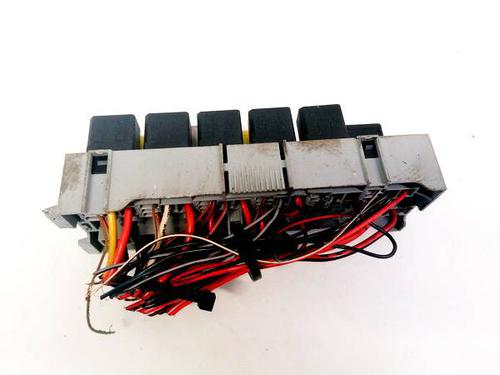 fuse-box-opel-meriva-a-mpv-x03-2003-2004-2005-2006-2007-2008-2009-2010-32924815 main image