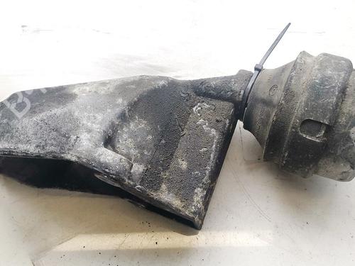 Used Engine mount Engine mount VW PASSAT B5 Variant (3B5) 1.6 (101 hp) 33094389 33094389
