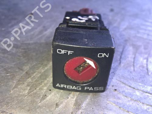 Interruttore Interruttore PEUGEOT 307 (3A/C) 1.4 (75 hp) 33531404 33531404