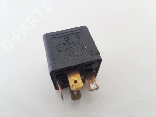 Used Electronic sensor Electronic sensor AUDI 80 B3 Saloon (893, 894, 8A2) 1.8 (75 hp) 33065853 33065853