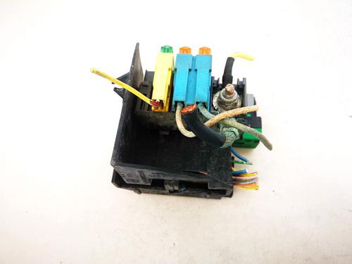 Used Fuse box Fuse box LANCIA ZETA (22_) 2.0 JTD (220.AR5, 220.AN5) (109 hp) 33075127 33075127