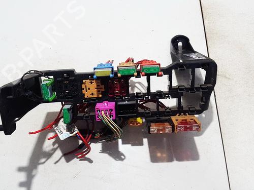 Used Fuse box Fuse box AUDI A6 C5 (4B2, 4B4) 2.5 TDI (150 hp) 33527822 33527822