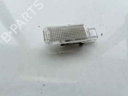 Plafonier Plafonier AUDI A6 C5 (4B2, 4B4) 2.5 TDI (180 hp) 35504863 35504863