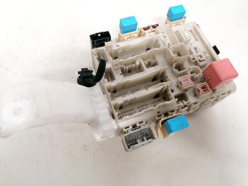 Used Fuse box Fuse box TOYOTA URBAN CRUISER (_P1_) 1.4 D-4D (NLP110_, NLP110R) (90 hp) 33090248 33090248