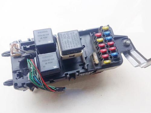 Used Fuse box Fuse box MITSUBISHI CARISMA (DA_) 1.9 DI-D (DA5A) (115 hp) 33524359 33524359
