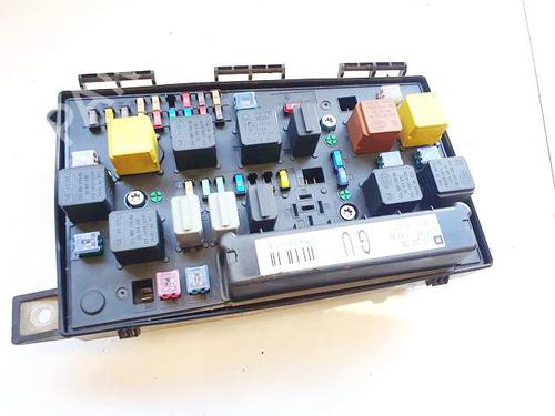 Used Fuse box Fuse box 36907657 36907657