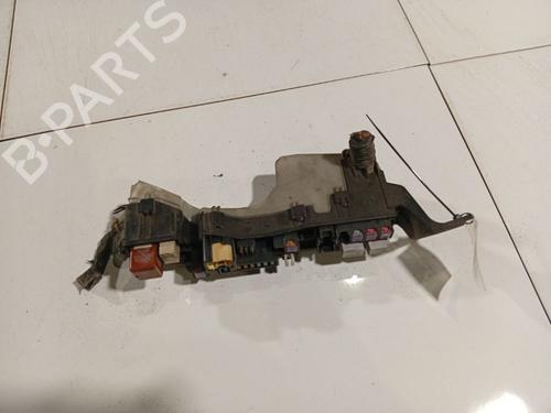Fuse box TOYOTA COROLLA (_E12_) 2.0 D-4D (CDE120R, CDE120L_) | BP37227428E1 - Image 2