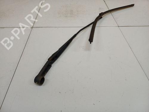 Used Front windshield wiper arm Front windshield wiper arm 37677953 37677953