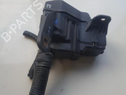 Used Fuse box Fuse box TOYOTA COROLLA Verso (_E12_) 1.8 VVT-i (ZZE122_, ZZE122R) (135 hp) 33511066 33511066