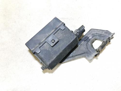 Used Fuse box Fuse box OPEL MERIVA A MPV (X03) 1.6 16V (E75) (100 hp) 33073060 33073060