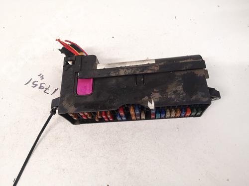 fuse-box-vw-touran-1t1-1t2-2003-2004-2005-2006-2007-2008-2009-2010-2011-32904122 main image