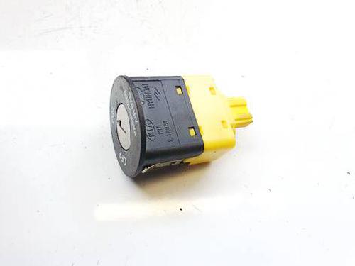 switch-kia-ceed-hatchback-ed-2006-2007-2008-2009-2010-2011-2012-32558542 main image