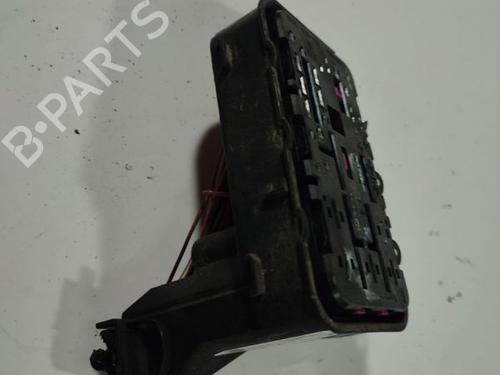 fuse-box-vw-golf-plus-v-5m1-521-2004-2005-2006-2007-2008-2009-2010-2011-2012-2013-32555030 main image