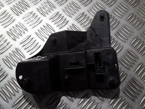 lamp-holder-rover-75-rj-1999-2000-2001-2002-2003-2004-2005-35696054 main image