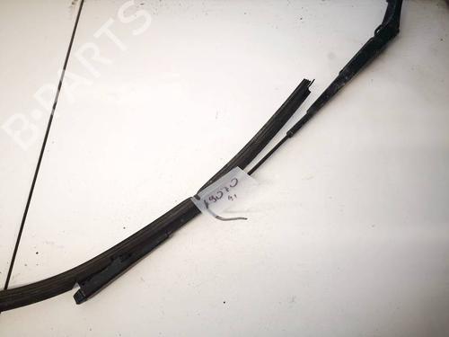 Used Front windshield wiper arm Front windshield wiper arm OPEL ZAFIRA / ZAFIRA FAMILY B (A05) 1.9 CDTI (M75) (100 hp) 32942310 32942310