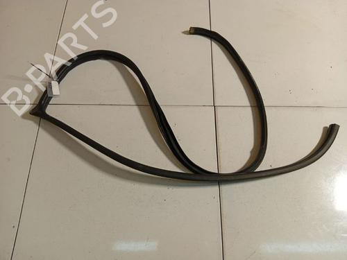 Used Rubber door seal Rubber door seal HYUNDAI i30 Estate (FD) 1.6 (126 hp) 40052155 40052155