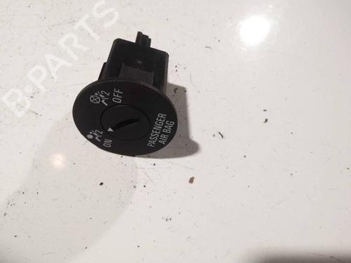 switch-opel-insignia-a-g09-2008-2009-2010-2011-2012-2013-2014-2015-2016-2017-32574283 main image
