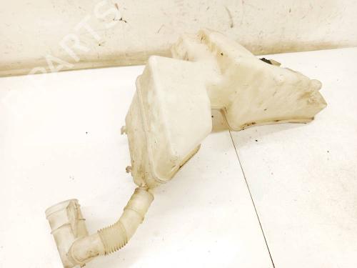 Used Windscreen washer tank Windscreen washer tank VOLVO V50 (545) 2.0 D (136 hp) 40457317 40457317