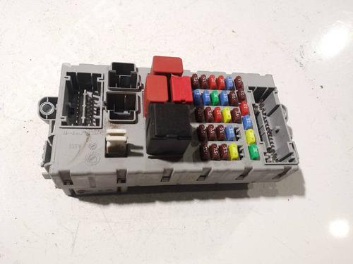 Used Fuse box Fuse box 39116098 39116098