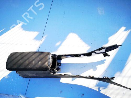 Used Armrest / Center console Armrest / Center console LEXUS IS C (GSE2_) 250 (GSE20) (208 hp) 35634004 35634004