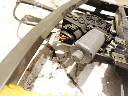 Right front window motor AUDI A4 B5 (8D2) 1.9 TDI | BP35165639E20 - Image 3