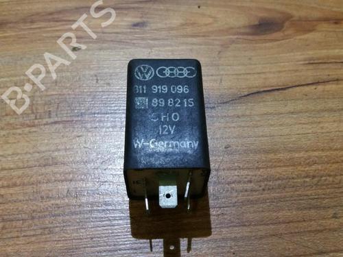 Used Electronic sensor Electronic sensor VW GOLF II (19E, 1G1) 1.0 (50 hp) 33518569 33518569