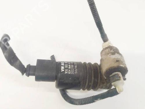 washer-pump-vw-passat-b6-3c2-2005-2006-2007-2008-2009-2010-2011-35113879 main image