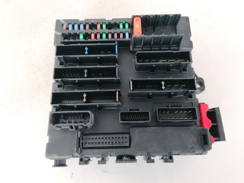 Used Fuse box SAAB 9-3 (YS3F, E79, D79, D75) 1.9 TiD (120 hp) 33085622