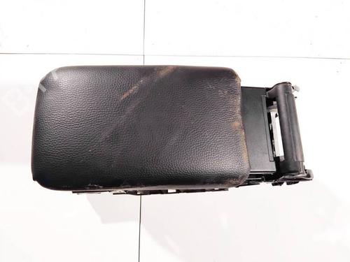 Used Armrest / Center console Armrest / Center console VW GOLF VI (5K1) 2.0 TDI (110 hp) 35207269 35207269