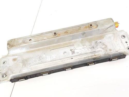 Used Knee airbag Knee airbag VW GOLF VI (5K1) 2.0 TDI (110 hp) 32935207 32935207