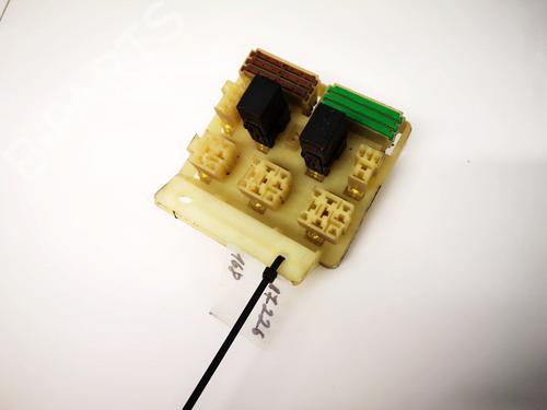 Used Fuse box Fuse box VOLVO V40 Estate (645) 1.9 DI (95 hp) 32884053 32884053