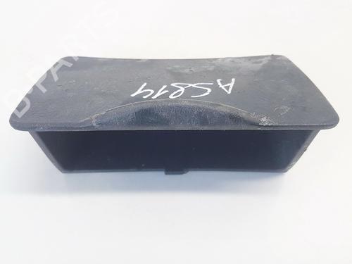 Used Glove box Glove box TOYOTA COROLLA Saloon (_E12_) 1.4 VVT-i (ZZE120_, ZZE120R) (97 hp) 35878218 35878218