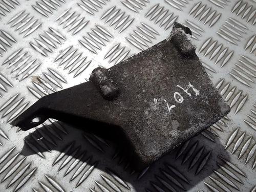 Used Engine mount Engine mount VOLVO V70 II (285) D5 (163 hp) 33500733 33500733