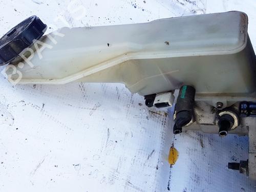 Used Brake master cylinder Brake master cylinder RENAULT KOLEOS I (HY_) 2.0 dCi (HY0K) (150 hp) 35641239 35641239